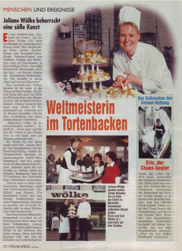 Frau im Spiegel 2000